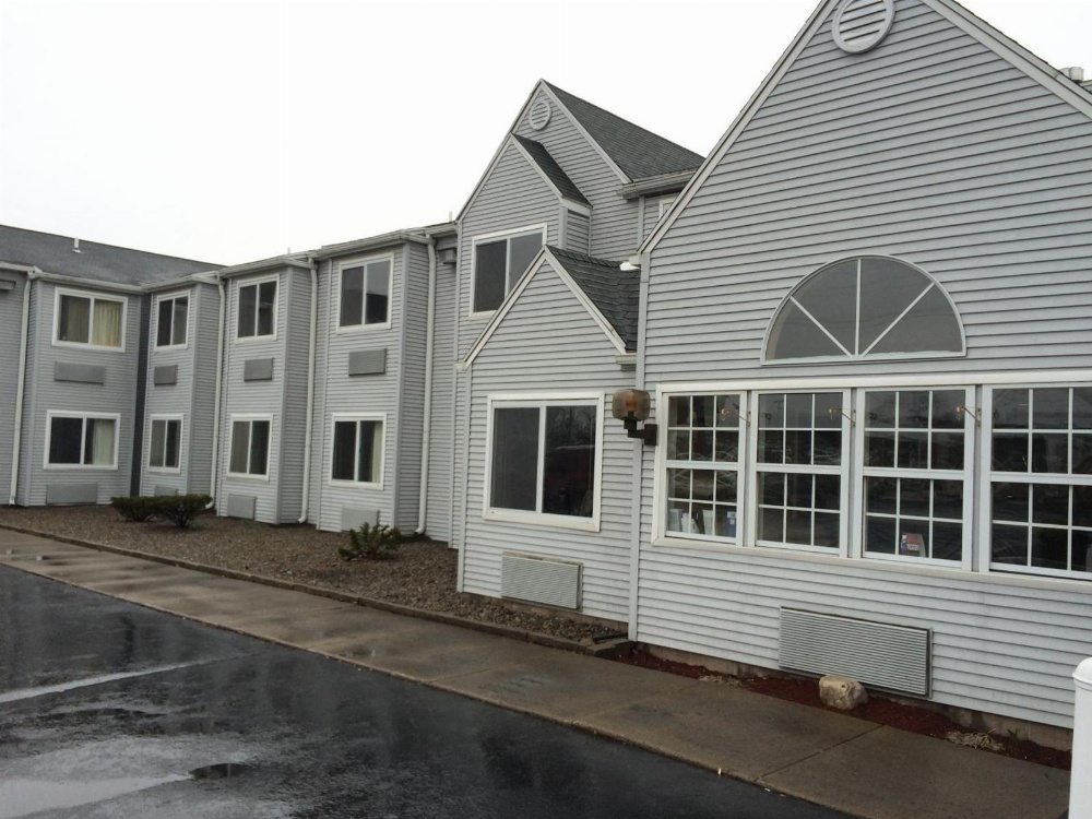 Microtel Inn By Wyndham Henrietta/Rochester Main image